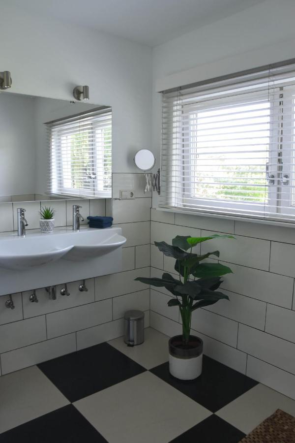 Spacious Comfort Villa Vera With Hottub Zeewolde Exterior photo